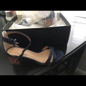NWT Talbots size 6 sandal in unwashed